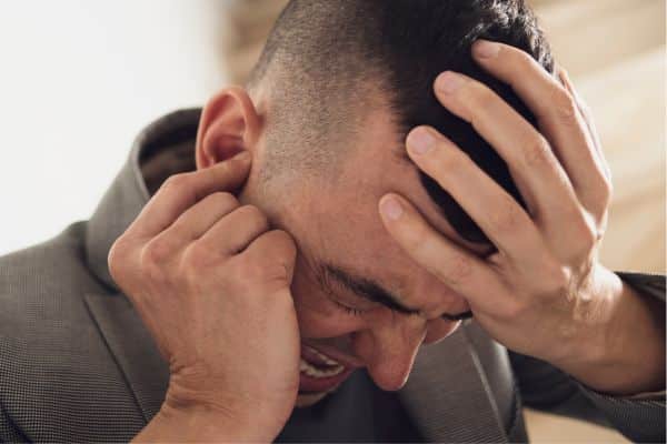 homme avec trouble psychiatrique