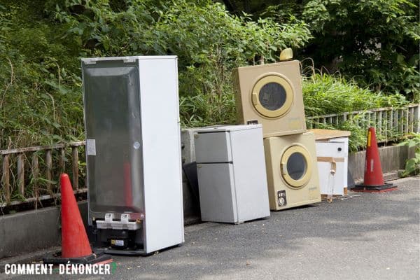 produits électroménagers dans la rue