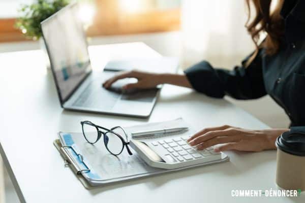 micro entrepreneur à son bureau de travail